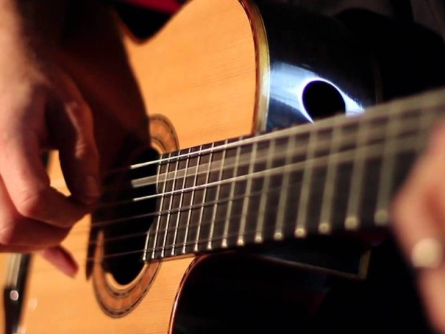 Pembelajaran Gitar Klasik di ELS Gitar SMA Kristen Petra 4