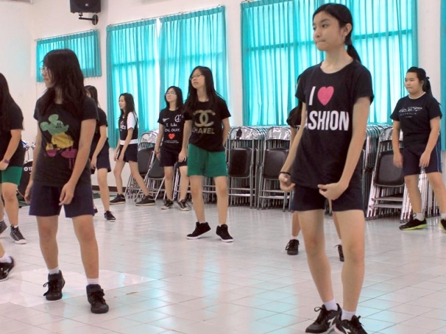 Mengasah Bakat Siswa di ELS Hip Hop SMP Kristen Petra 3