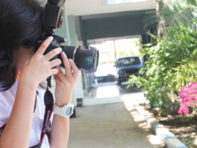 Belajar Fotografi di SMA Kristen Petra 2