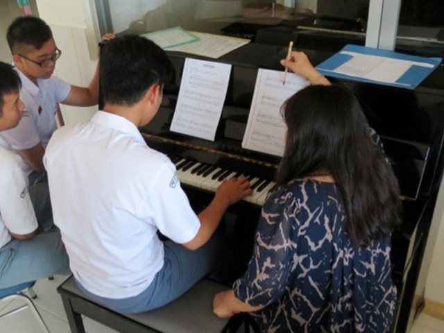Kegiatan ELS Piano di SMA Kristen Petra 3