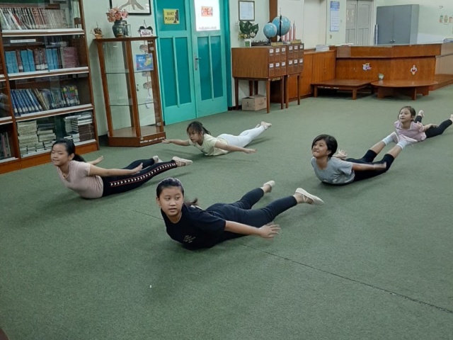SD Kristen Petra 9 - Mengembangkan Skill Menari Dengan Mengikuti ELS Balet