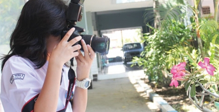 Belajar Fotografi di SMA Kristen Petra 2