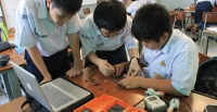 Kegiatan ELS Robotik di SMP Kristen Petra 3