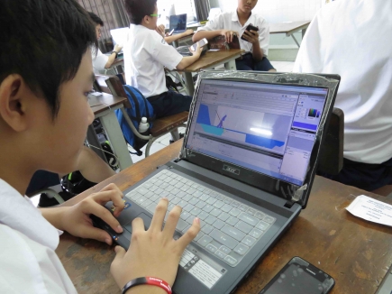 SMP Kristen Petra 1 - Mengenal Dunia Desain Grafis Lewat ELS Desain Grafis