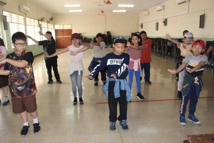SD Kristen Petra 1 - Semangat Menari Hip Hop Bersama Teman!